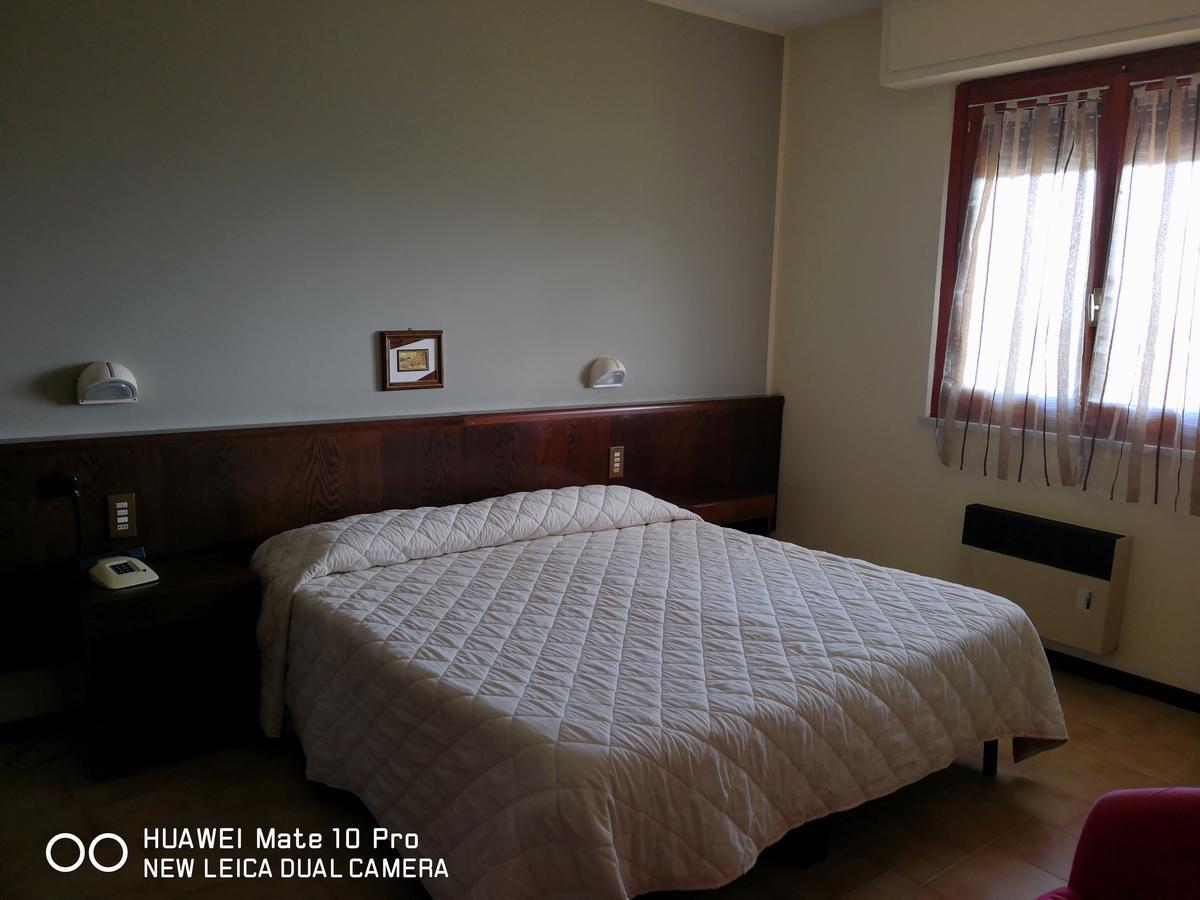 Hotel Firenze Кианчано Терме Екстериор снимка