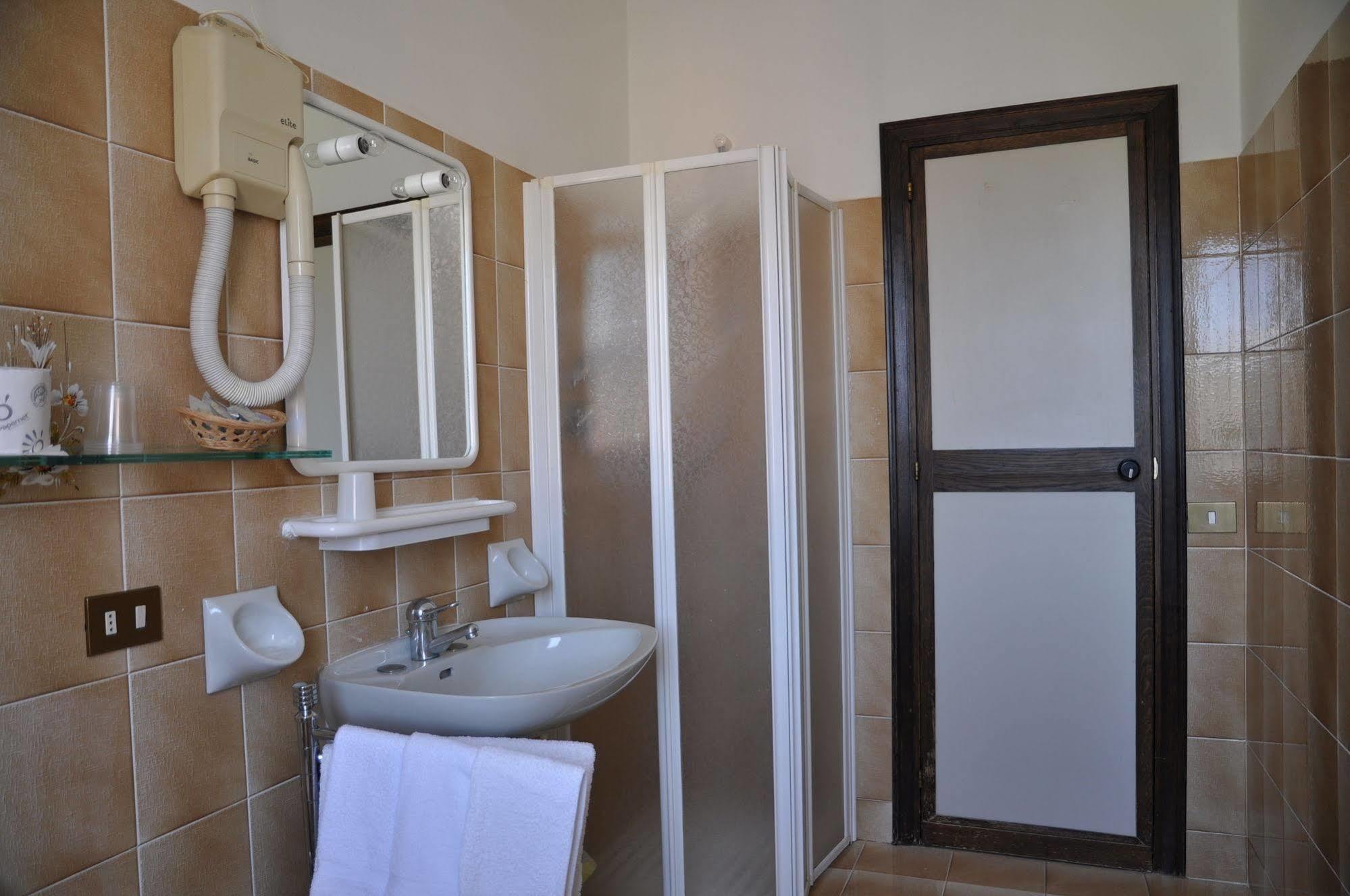 Hotel Firenze Кианчано Терме Екстериор снимка